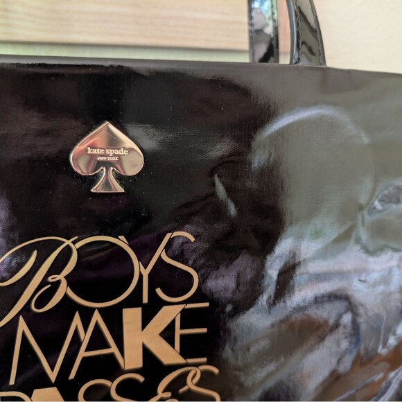 Kate Spade Tote - Boys Make Passes At Girls In Glasses - Picture 2 of 6